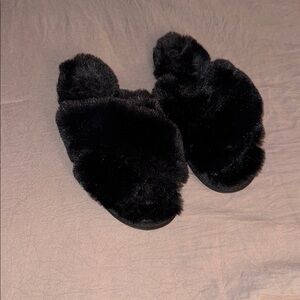 LC Lauren Conrad Black Fuzzy Slippers